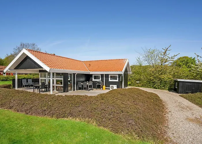 Nice In Haderslev With Kitchen Kelstrup Strand